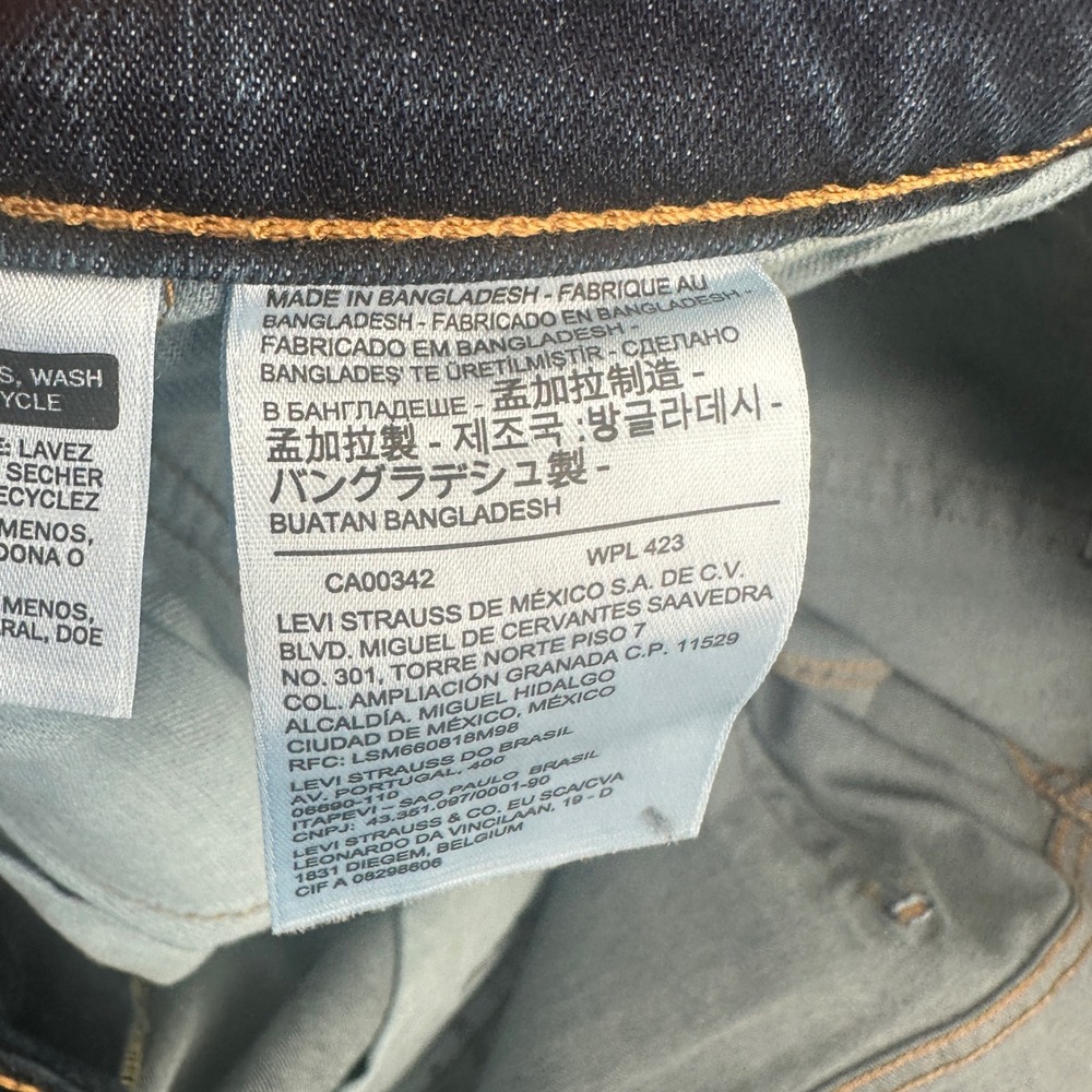 Levi's 541 Athletic Taper Men 50x29 Dark Blue Solid Athletic Fit Modern NEW - Picture 8 of 12